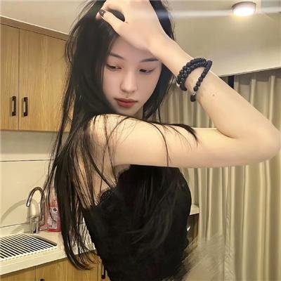八个拔河女